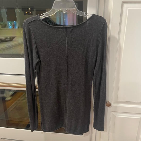 American Eagle Charcoal Gray Lightweight Sweater. - Picture 3 of 9